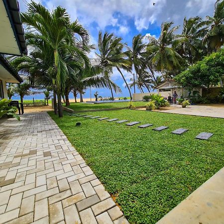 Star Beach Guest House Негомбо Екстериор снимка