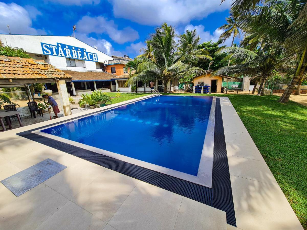 Star Beach Guest House Негомбо Екстериор снимка