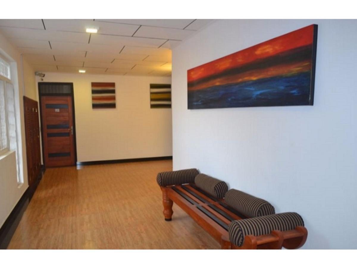 Star Beach Guest House Негомбо Екстериор снимка