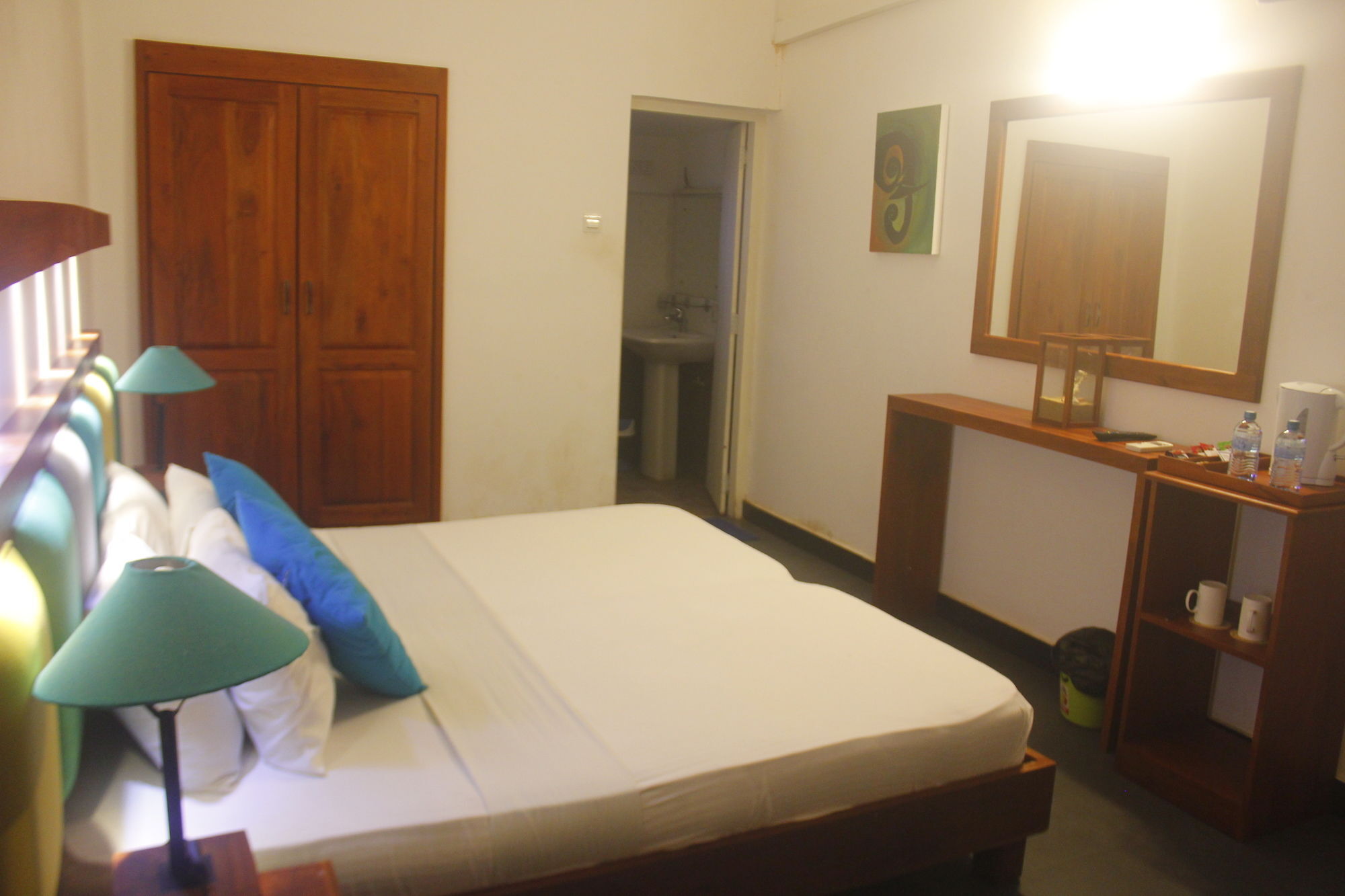 Star Beach Guest House Негомбо Екстериор снимка