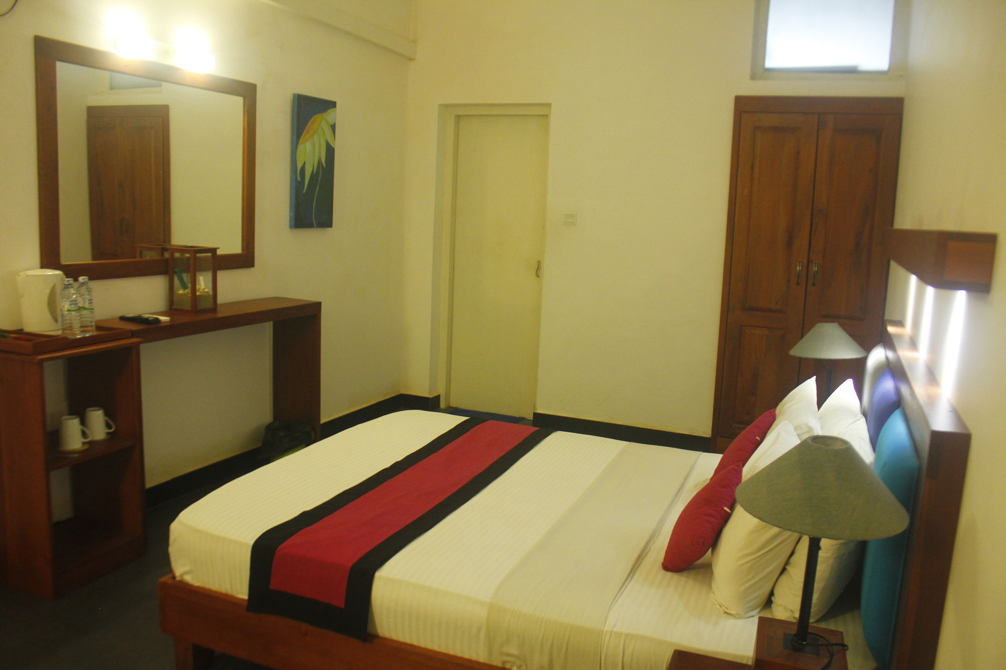 Star Beach Guest House Негомбо Екстериор снимка