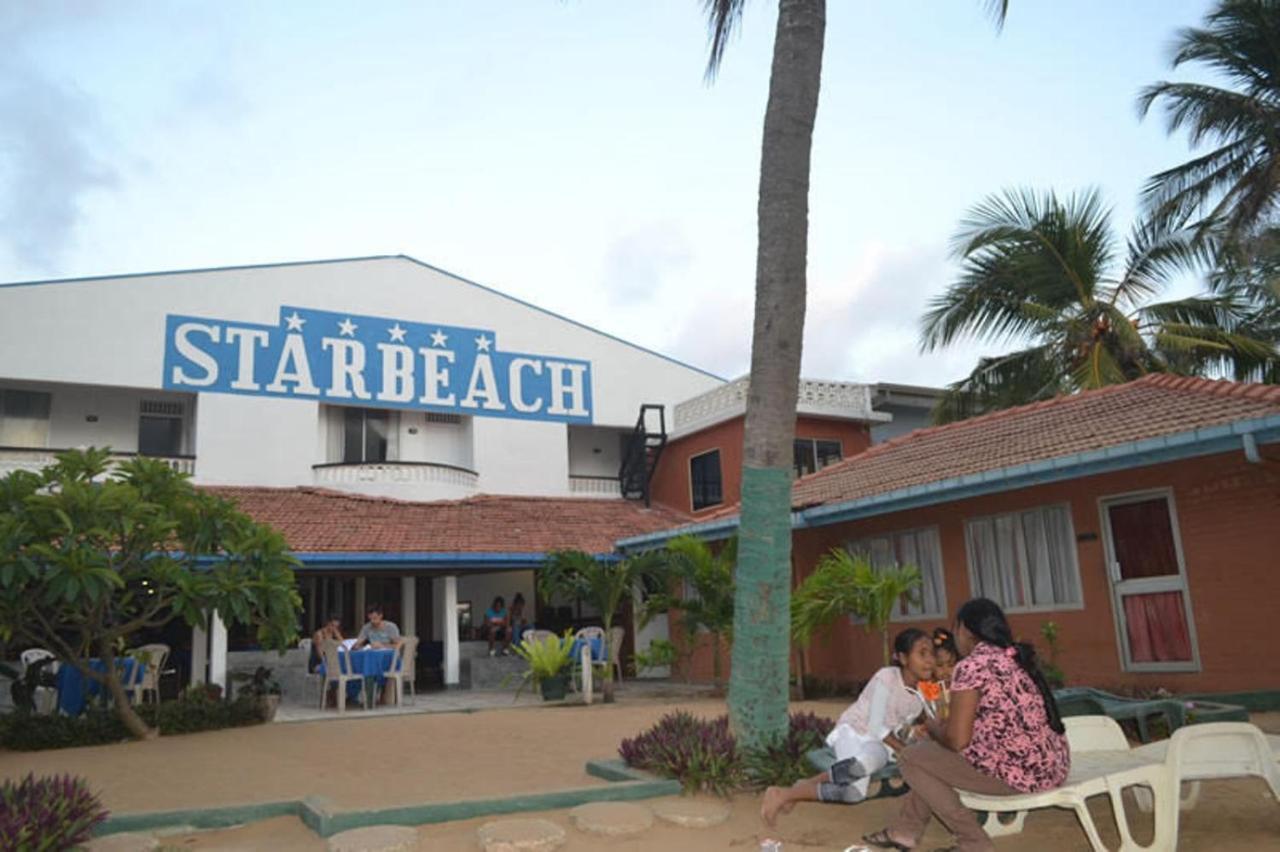 Star Beach Guest House Негомбо Екстериор снимка
