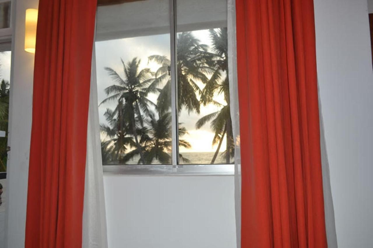 Star Beach Guest House Негомбо Екстериор снимка